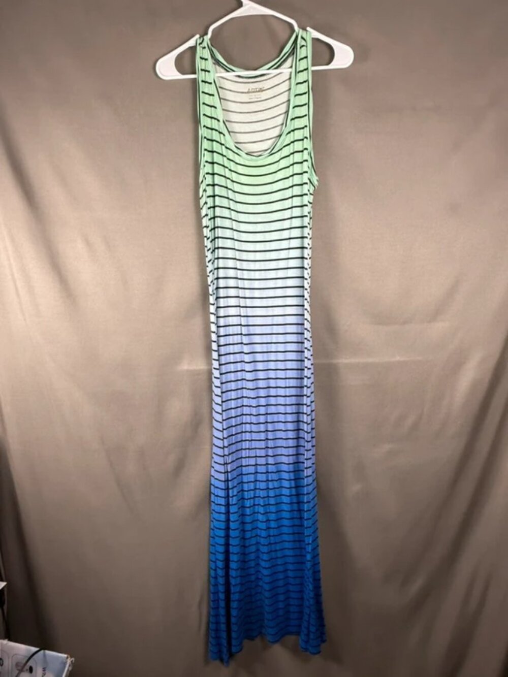 Apt 9 size large ombre dress